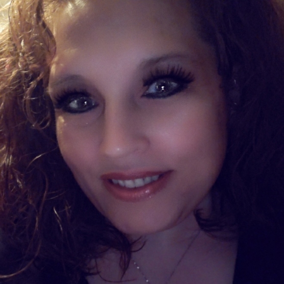 Meet your Posher, Jennifer - Picture 8 of 16